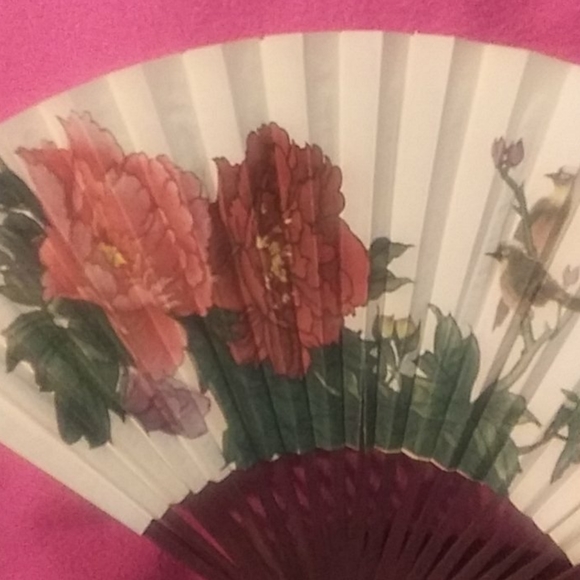 Hand fan - Picture 2 of 2